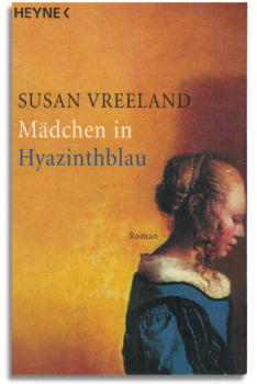 mädchen in hyazinthblau